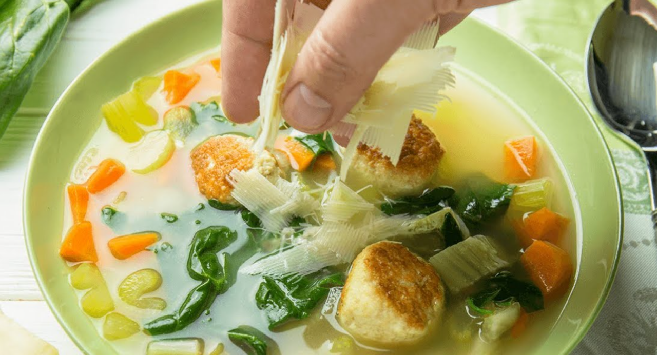 Як приготувати суп із фрикадельками, який сподобається навіть дітям