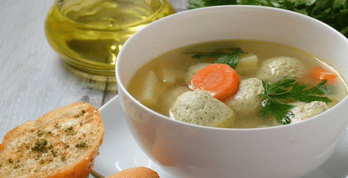 Що варто додати у курячий бульйон для нового смаку після приготування Що варто додати у курячий бульйон для нового смаку після приготування