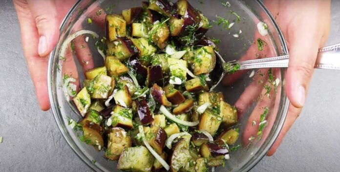 Готуємо вдома унікальний салат із баклажанів, після якого гості будуть здивовані Готуємо вдома унікальний салат із баклажанів, після якого гості будуть здивовані