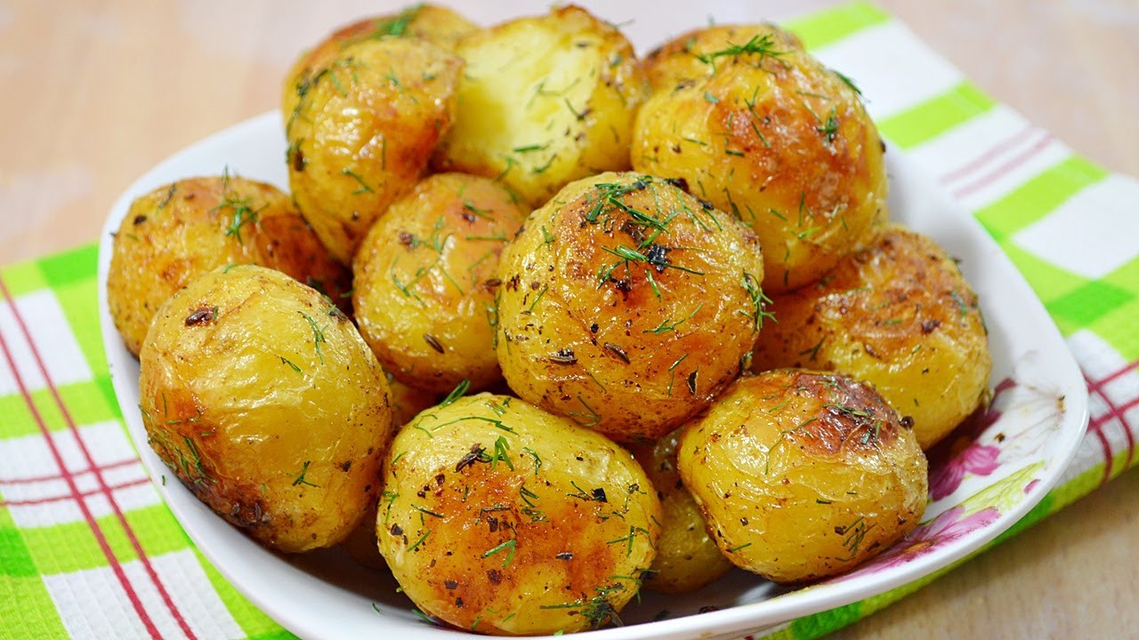 Що приготувати з молодої картоплі: ТОП-3 страви