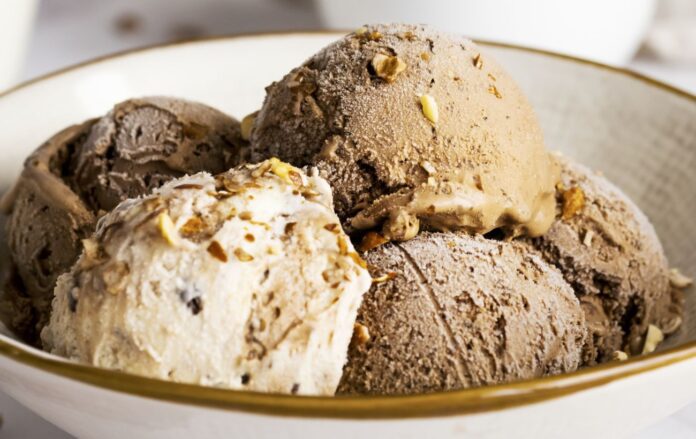 Як приготувати вдома нашвидкоруч горіховий пломбір Як приготувати вдома нашвидкоруч горіховий пломбір