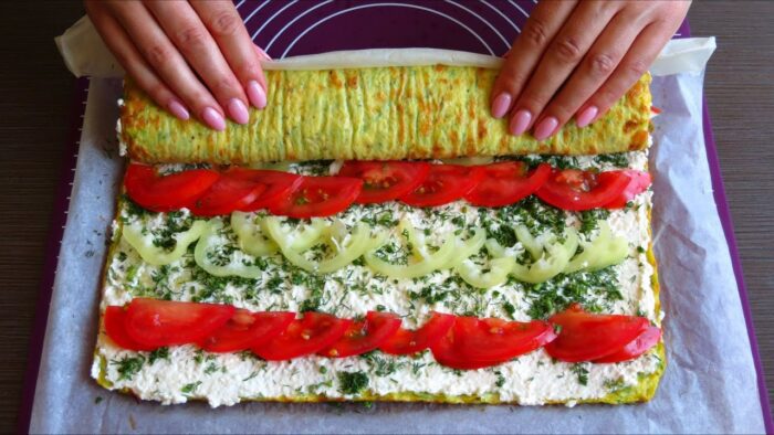 Як приготувати смачний та ніжний рулет із кабачків