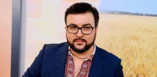 Руслан Сенічкін познайомив прихильників зі своєю мамою