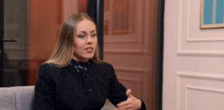 Олена Тополя поділилася кадрами із відпочинку із родиною