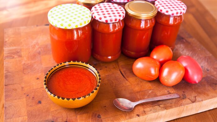 Як приготувати томатний соус, який буде смачніше за кетчуп 