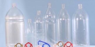 Садівники розповіли, як за допомогою пляшок створити аналог теплиці