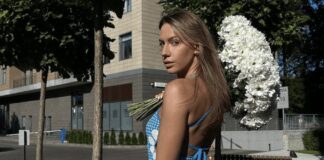 Леся Нікітюк похизувалася стрункими ногами в Мережі