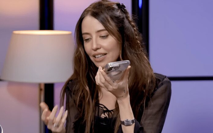 Надя Дорофєєва розповіла, чому не перекладає старі пісні на українську Надя Дорофєєва розповіла, чому не перекладає старі пісні на українську