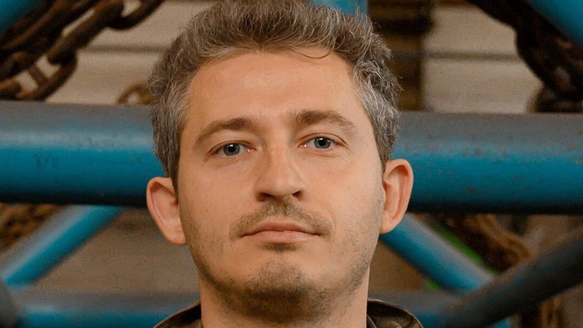Коля Сєрга досі спілкується з росіянами