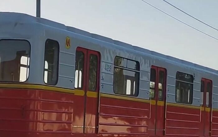 Як виглядають нові вагони метро, які Польща передала Україні як благодійну допомогу