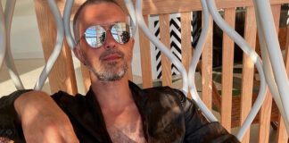 Сергій Бабкін відпочиває у теплий краях 