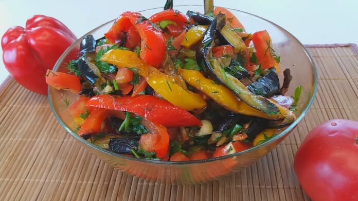Рецепт смачного салату з сезонних овочів 