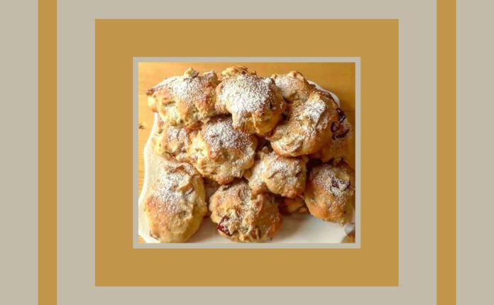 Смаколики до чаю: м'яке печиво з яблуками