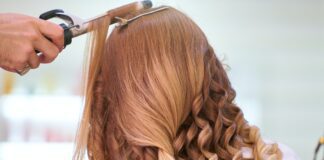 Укладка тримається навіть у дощову погоду: народний метод фіксації 