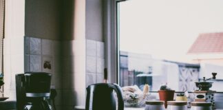 Як ефективно очистити чайник від накипу за 5 хвилин