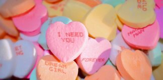 Любовний гороскоп на жовтень 2023 року для всіх знаків Зодіаку