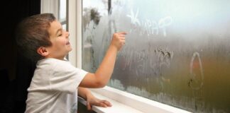 Як помити вікна, аби вони довго залишалися чистими 