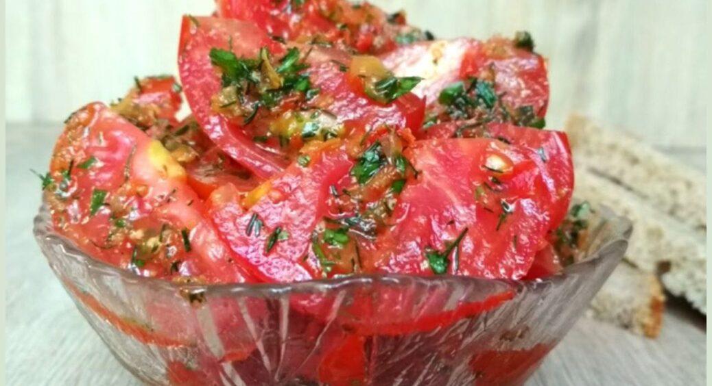 Новий смак осені на вашій кухні: помідори по-корейськи. Пропорції спецій підібрані ідеально! Рецепт 