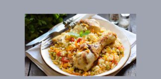 Курячі гомілки з рисом і овочами