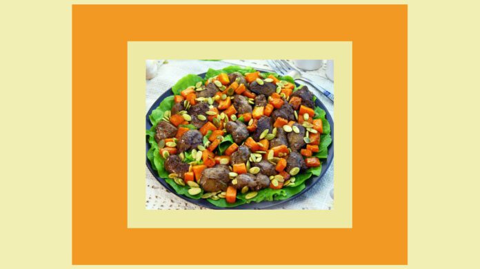 Салат з курячою печінкою та гарбузом