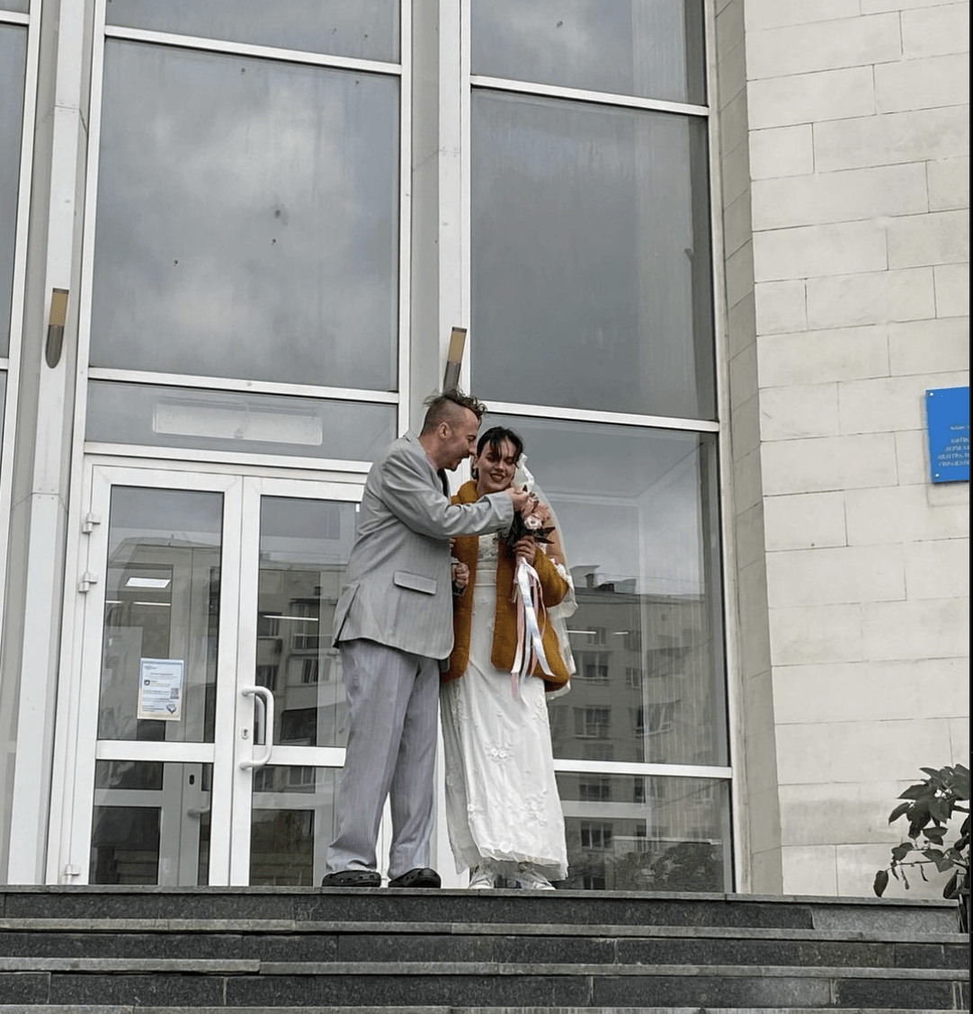 Євген Клопотенко одружився з українською співачкою 