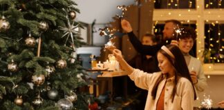 Стилісти виділили трендові кольори для зустрічі Нового року 2024