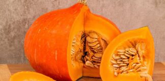 Як швидко та ефективно очистити гарбуз від шкірки
