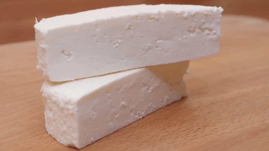 Як приготувати вдома адигейський сир: простий рецепт