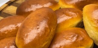 Кухар розповів, у чому переваги кефірного тіста на пиріжки