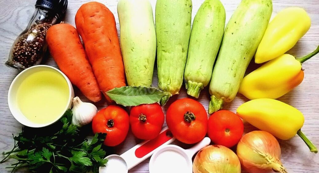 Вже зараз підкорміть цим перець і врожай виросте на 20%: шикарне добриво, яке підійде і для кабачків 