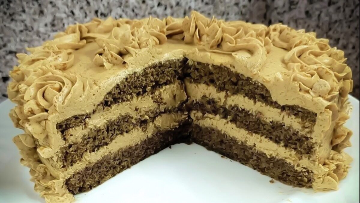 Як приготувати смачний кавовий торт із кавовими коржами 