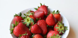 Городник назвав, що потрібно для солодкої полуниці у травні