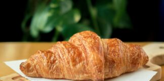 Як приготувати пухкі круасани вдома за 10 хвилин: рецепт 