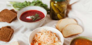 Навіщо до квашеної капусти додають мед