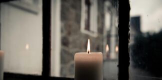 Експерти назвали головні правила гадання на свічках у Різдво 