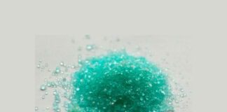 Експерти розповіли, як використовувати в саду залізний купорос