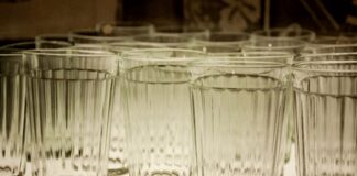 Як помити стакани на Новий рік правильно