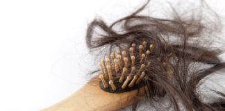 Чому випадає волосся та що з цим робити