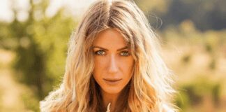 Як зробити таку ж охайну та ніжну укладку, як у Лесі Нікітюк