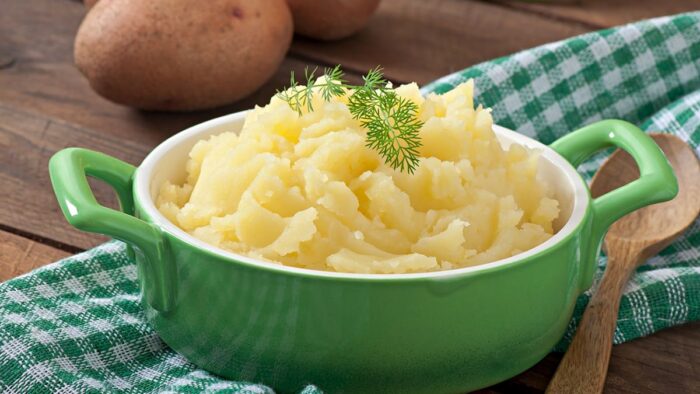 Як правильно готувати смачне картопляне пюре – поради кулінарів