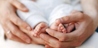 У Рівному жінка народила 17-ту дитину і стала мамою-героїнею