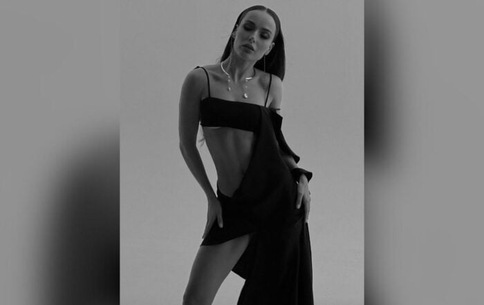 Відома українська актриса Ксенія Мішина опублікувала нові фотографії у стильній сукні