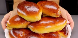 Рецепти простого і дріжджового тіста для пиріжків в духовці, рогаликів та іншої домашньої випічки