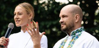 Ярославський та Мартиновська поцілувались