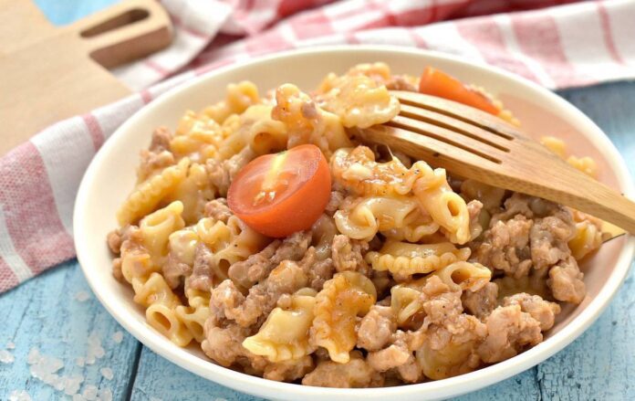 Як смачно приготувати макарони з рибною консервою: простий рецепт Як смачно приготувати макарони з рибною консервою: простий рецепт
