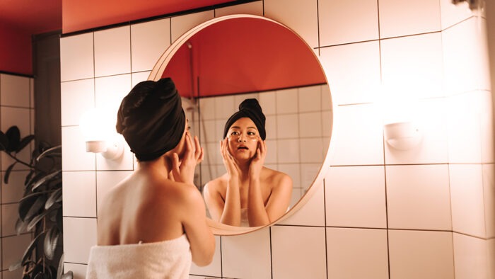 Як запобігти запотіванню дзеркала у ванній та душовій кімнаті