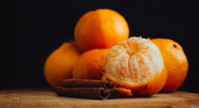 Обираємо цитруси до дому: апельсин або мандарин? Корисні властивості фруктів та правила зберігання 