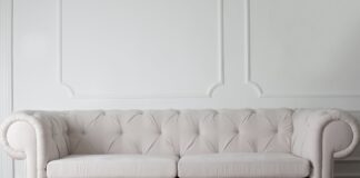 Як позбутися неприємного запаху з дивану 