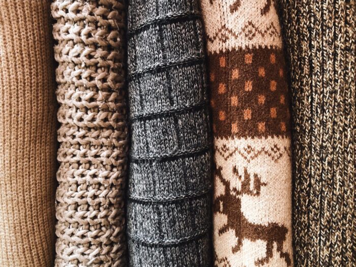 Господині розповіли, навіщо додавати соду під час прання светрів