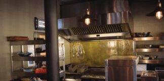 Як часто треба чистити вентиляцію на кухні: думка експертів